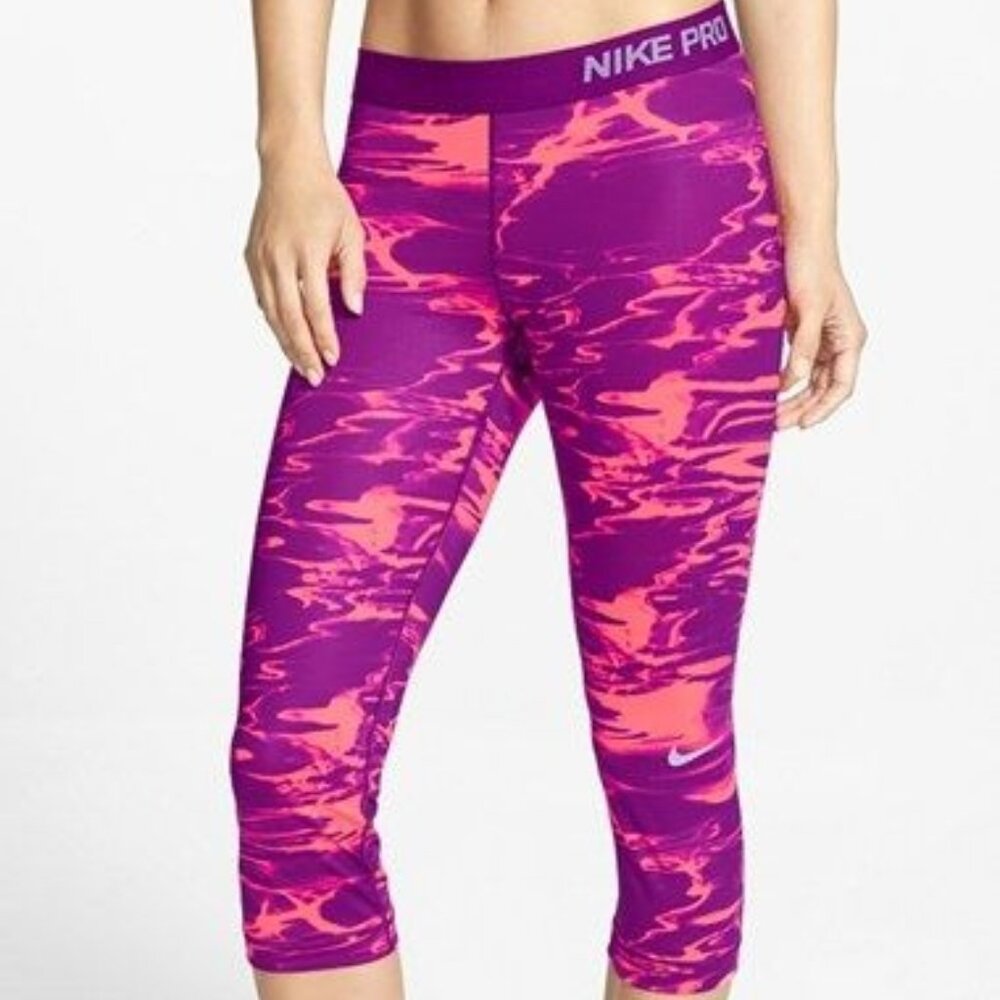 ✨️2/$20 Nike Pro Dri-Fit Cropped Leggings